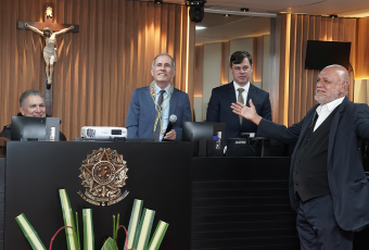 TRT-AL realiza sessão solene em homenagem ao desembargador Antônio Catão